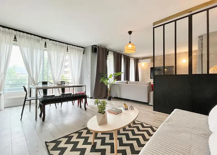 #f7 The Contemporary 6 Sleeps Wifi Tramway דירה גרנובל