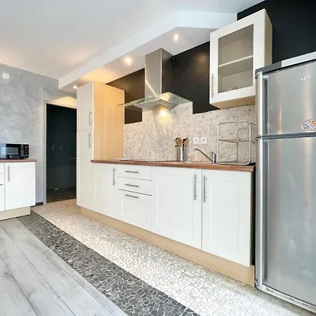 #f7 The Contemporary 6 Sleeps Wifi Tramway Appartement